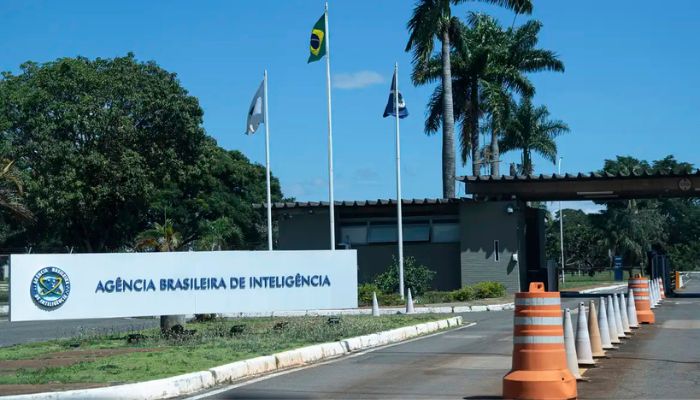  Abin municiou Bolsonaro com dados para produzir desinformação, diz PF 